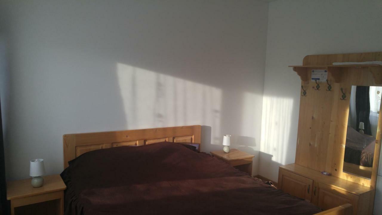 Pensiunea Casa Vanatorului Hotel Oteleni Екстериор снимка