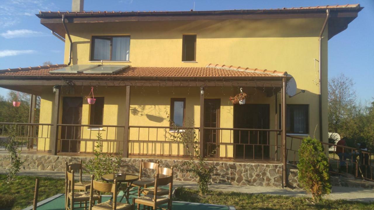 Pensiunea Casa Vanatorului Hotel Oteleni Екстериор снимка